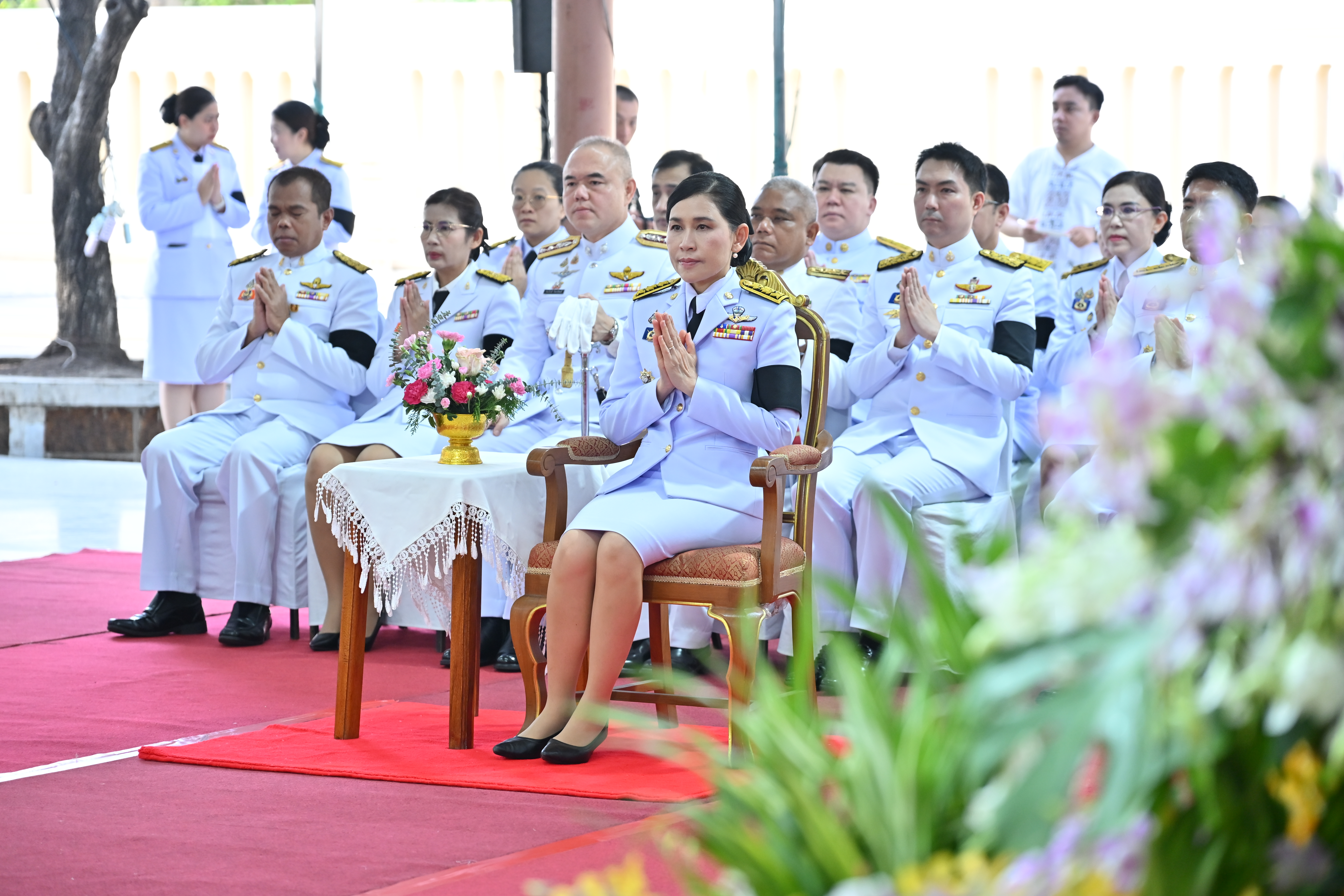 title - ส.ป.ก. นครปฐม เข้าร่วมพิธีสวดพระพุทธมนต์  และพิธีทำบุญตักบาตรถวายพระราชกุศล เนื่องในโอกาสการประกาศยกย่องพระเกียรติคุณ พระราชกรณียกิจ ในวาระครบ 100 ปี สมเด็จพระนางเจ้ารำไพพรรณี พระบรมราชินี ในรัชกาลที่ 7 